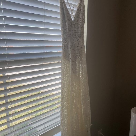 Lulus Dresses & Skirts - Beach style wedding dress